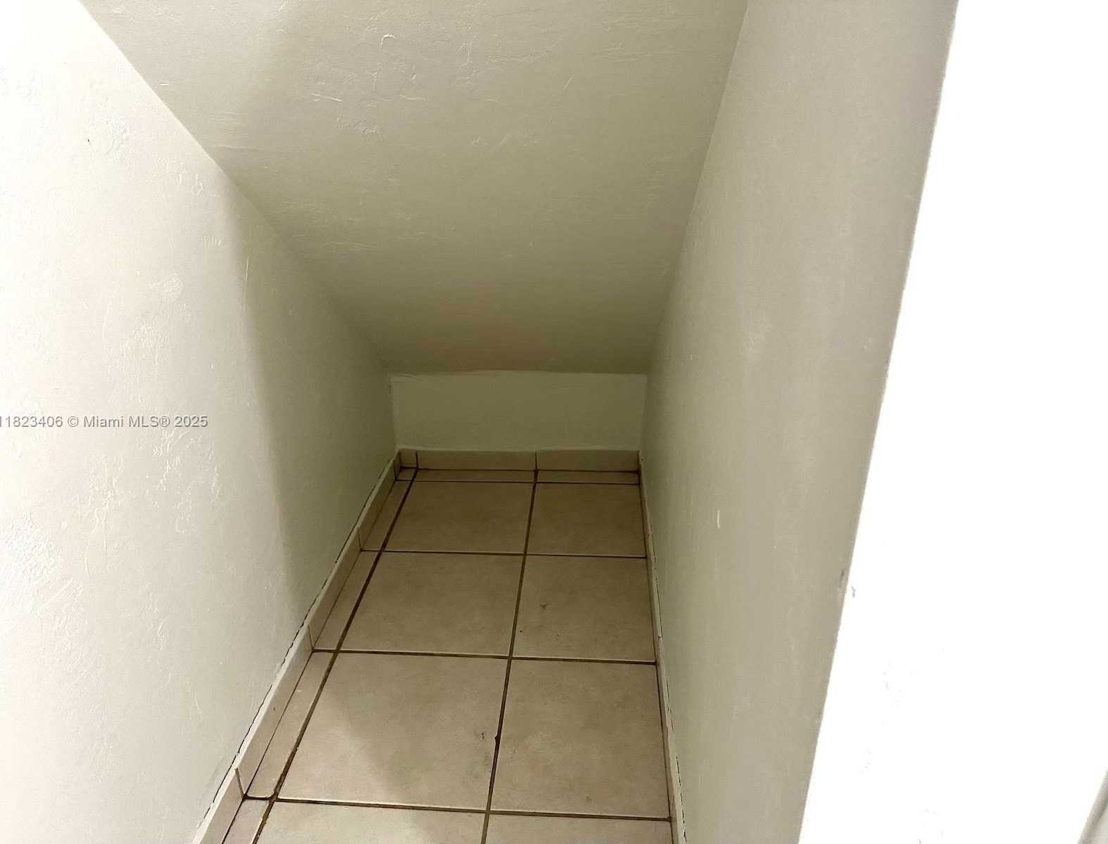 Small Image of 6881 WEST 16TH DR, Hialeah Number 45