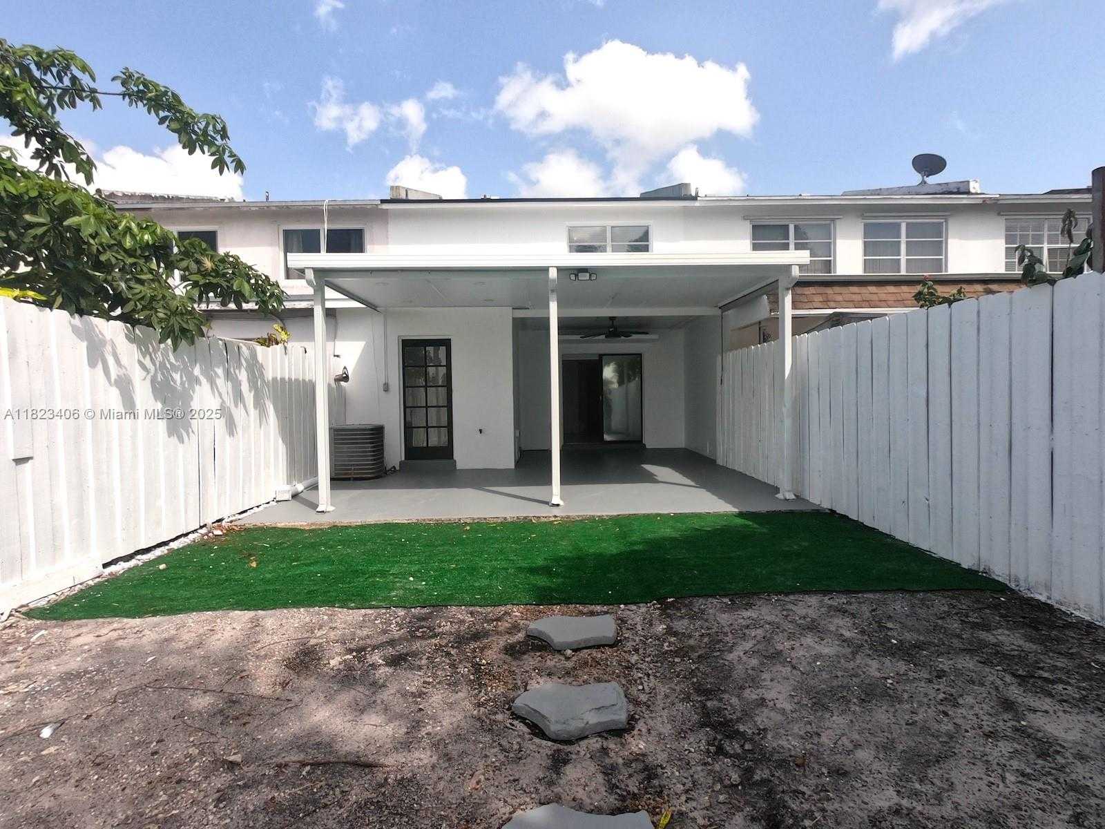 Small Image of 6881 WEST 16TH DR, Hialeah Number 49