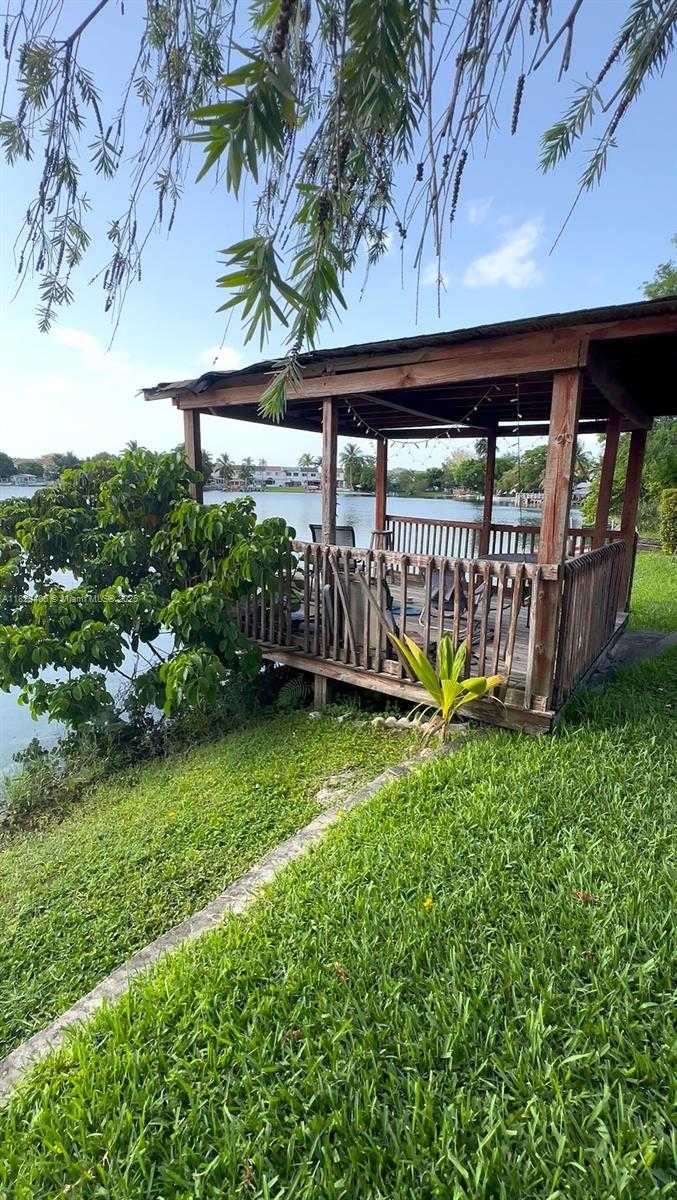 Small Image of 6881 WEST 16TH DR, Hialeah Number 60