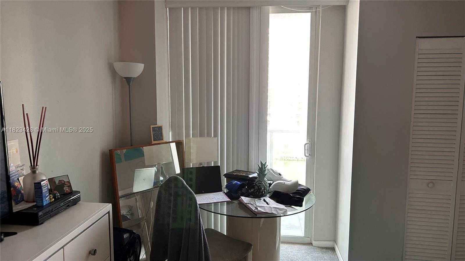 Small Image of 100 BAYVIEW DR #1030, Sunny Isles Beach Number 22