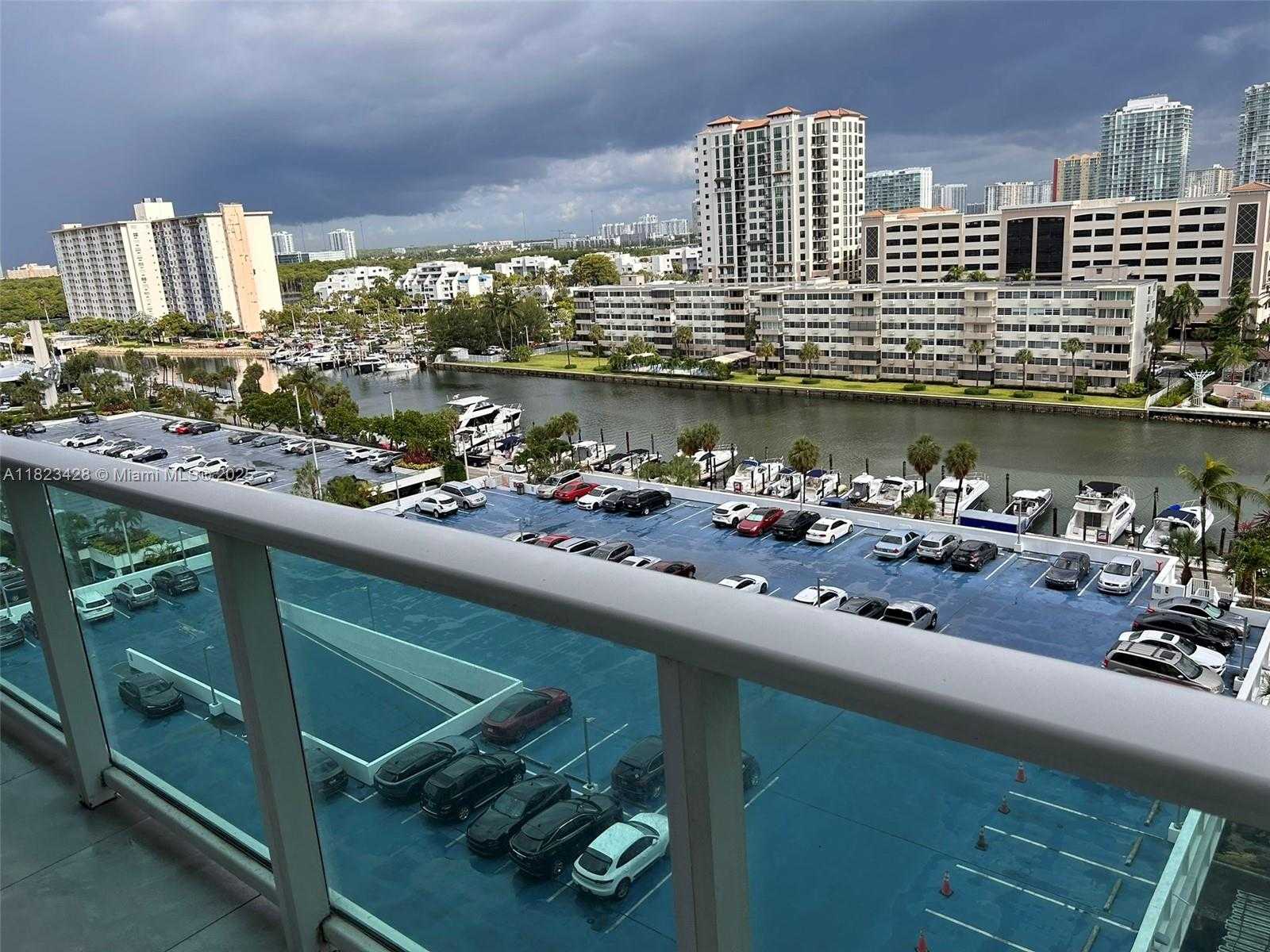 Small Image of 100 BAYVIEW DR #1030, Sunny Isles Beach Number 26