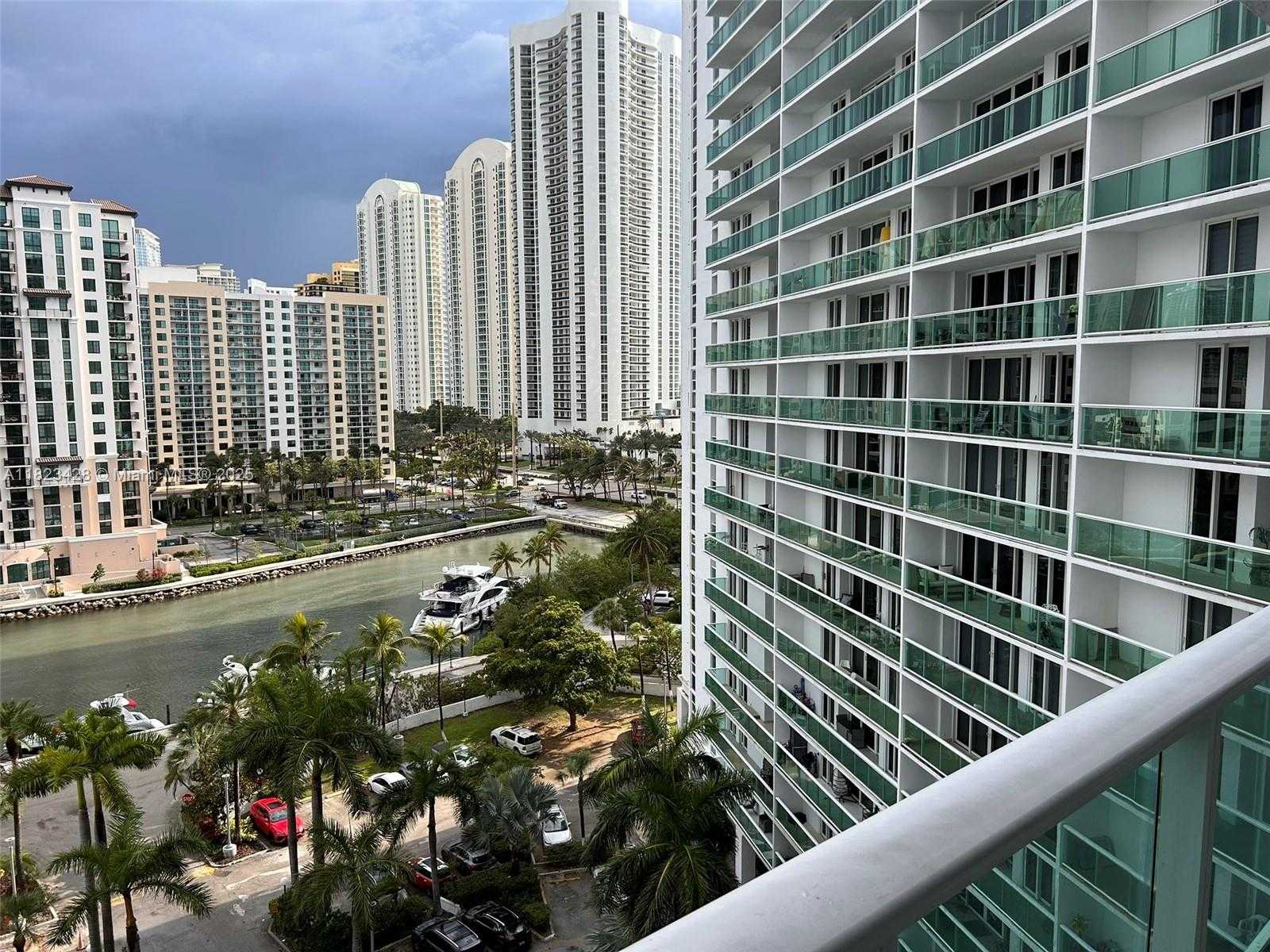 Small Image of 100 BAYVIEW DR #1030, Sunny Isles Beach Number 27