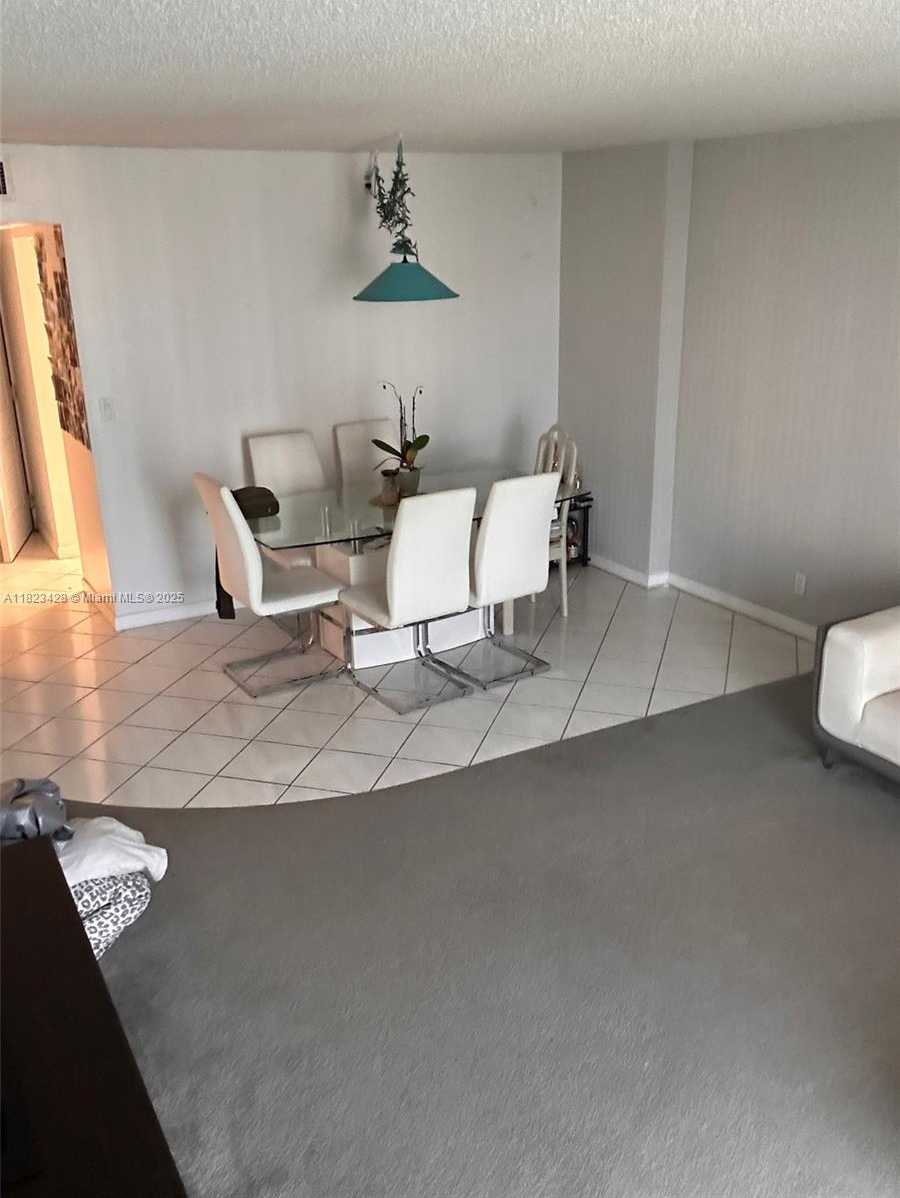 Small Image of 100 BAYVIEW DR #1030, Sunny Isles Beach Number 6