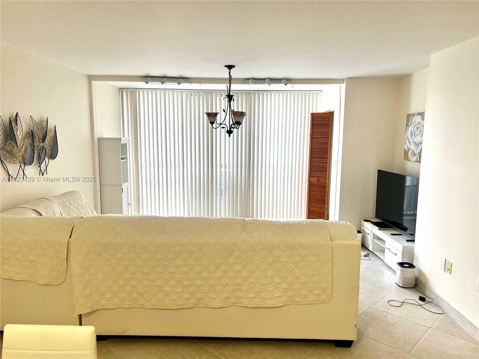Small Image of 10825 SOUTH WEST 112TH AVE #216, Miami Number 4