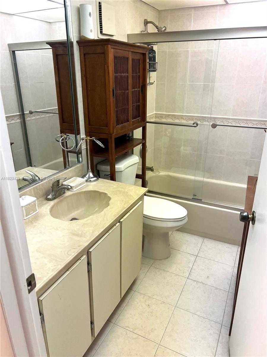 Small Image of 10825 SOUTH WEST 112TH AVE #216, Miami Number 6