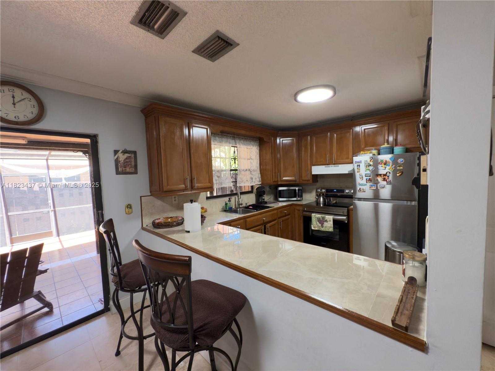 Small Image of 1651 SOUTH WEST 120TH AVE, Pembroke Pines Number 13