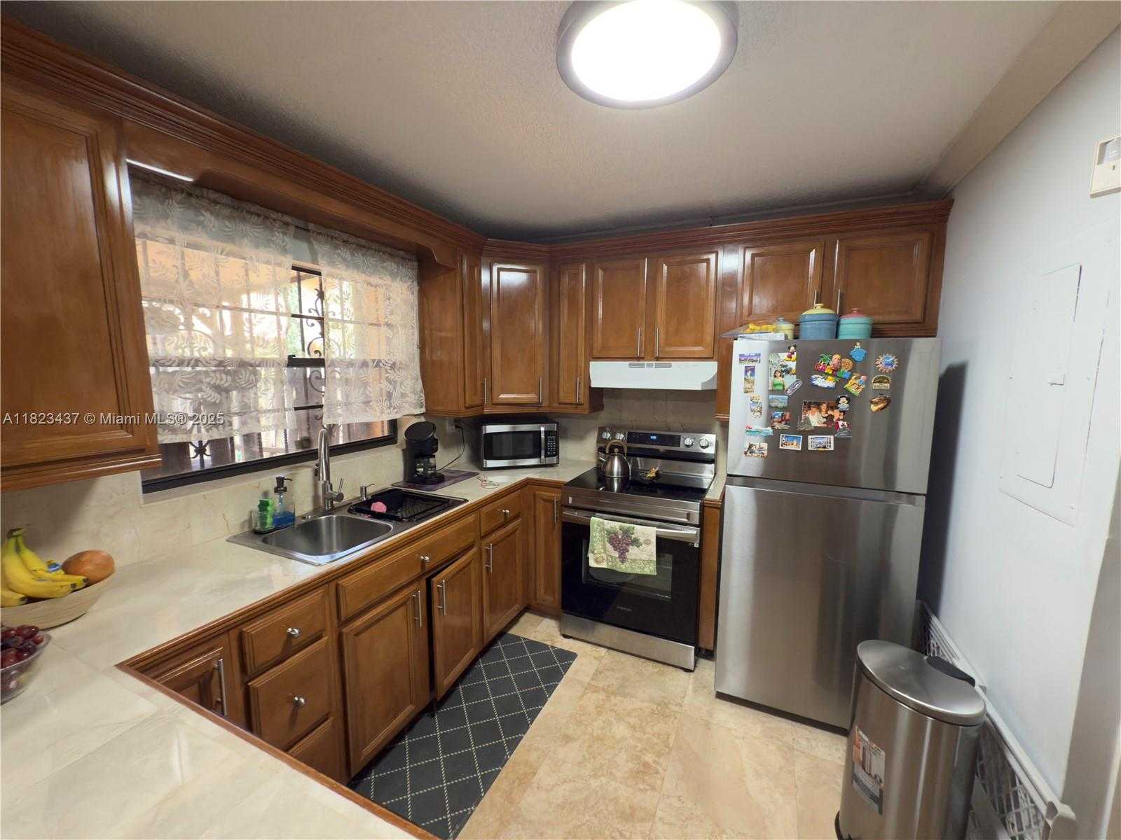 Small Image of 1651 SOUTH WEST 120TH AVE, Pembroke Pines Number 14
