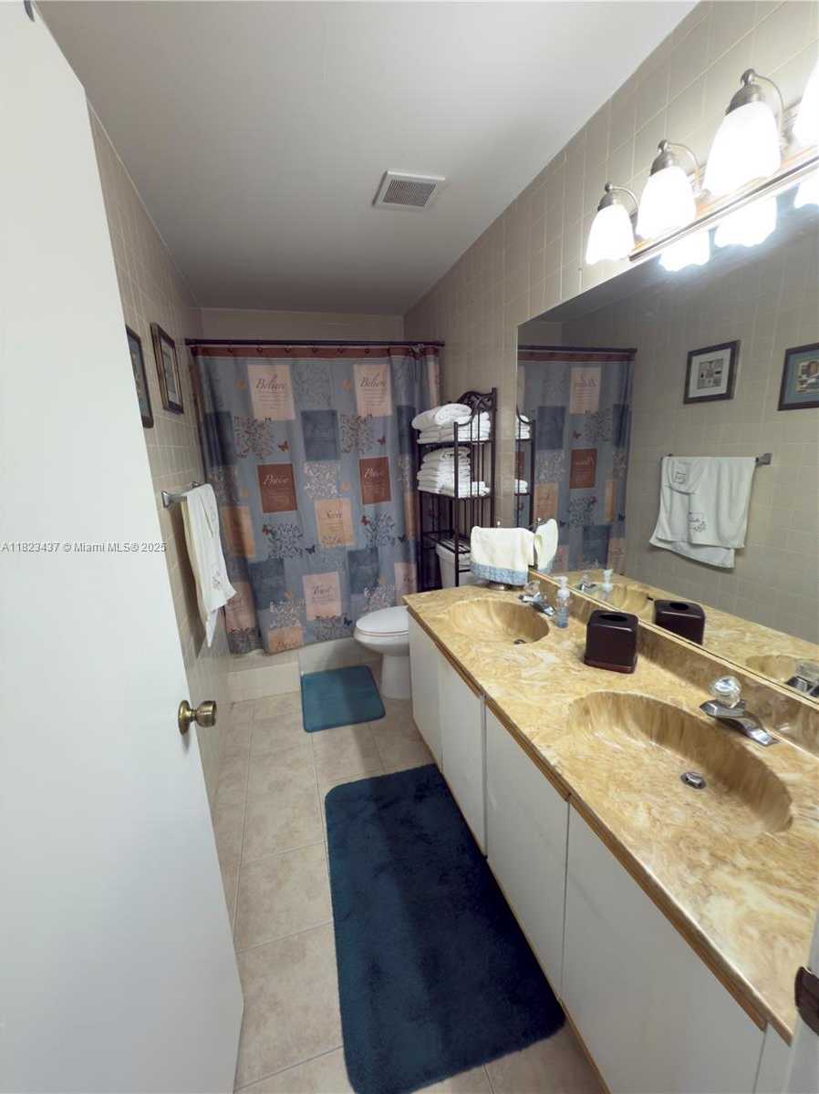 Small Image of 1651 SOUTH WEST 120TH AVE, Pembroke Pines Number 19