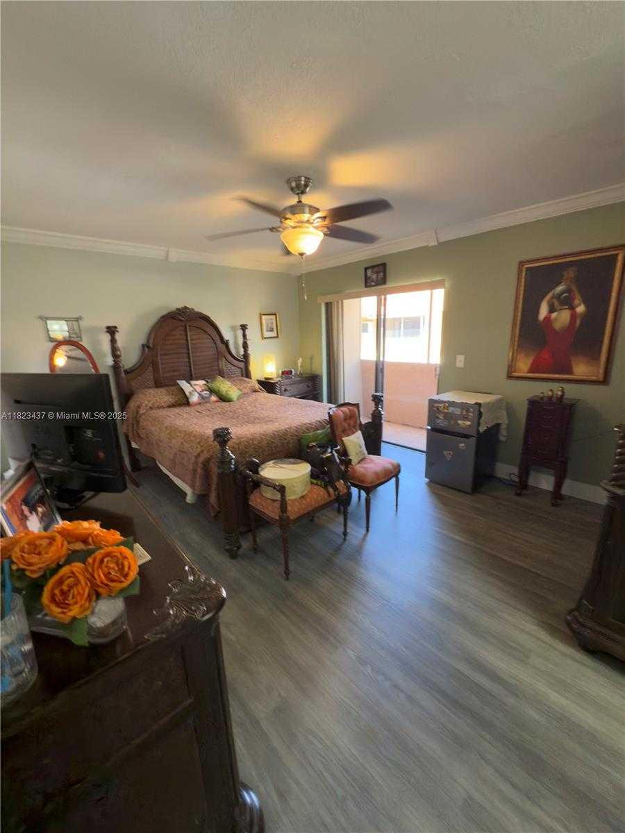 Small Image of 1651 SOUTH WEST 120TH AVE, Pembroke Pines Number 21