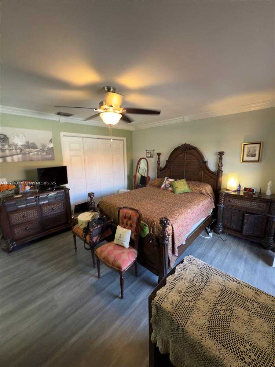 Small Image of 1651 SOUTH WEST 120TH AVE, Pembroke Pines Number 22