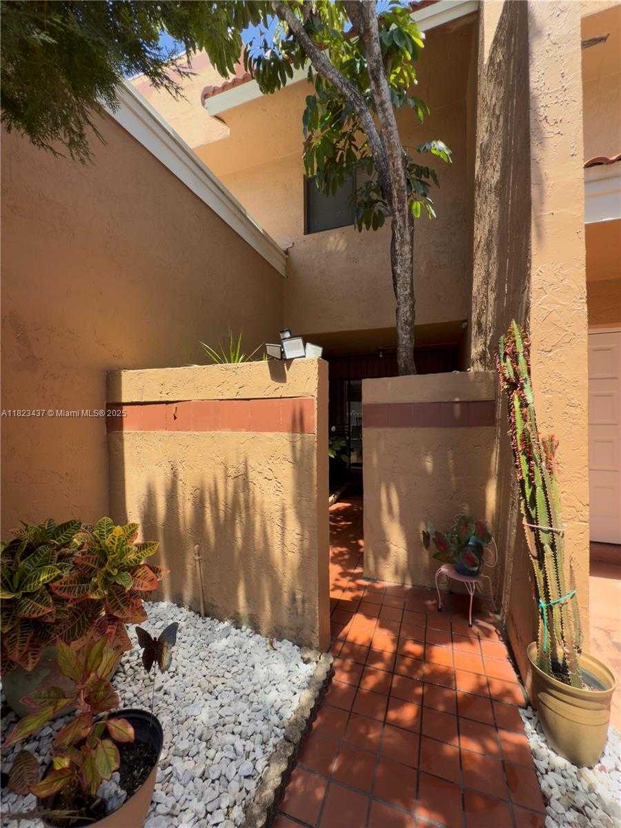 Small Image of 1651 SOUTH WEST 120TH AVE, Pembroke Pines Number 3
