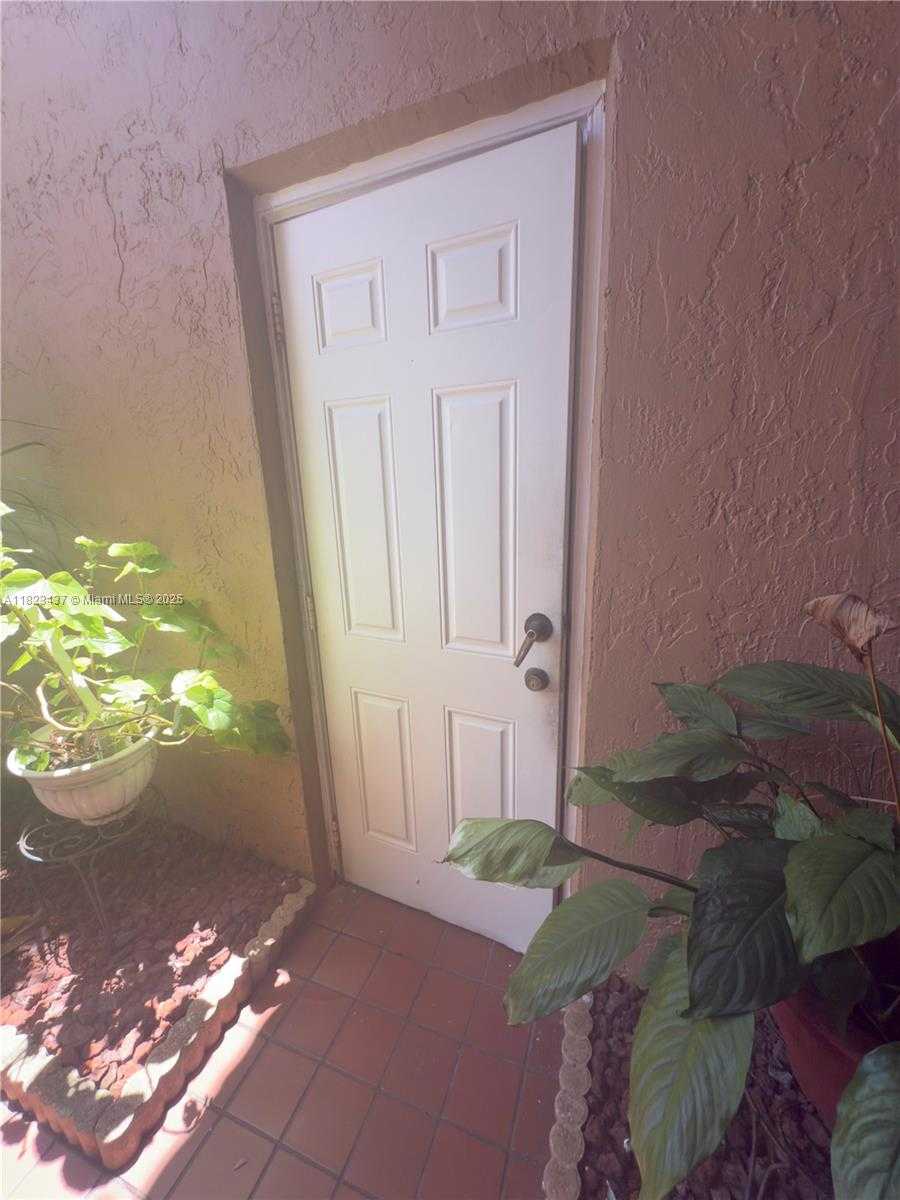 Small Image of 1651 SOUTH WEST 120TH AVE, Pembroke Pines Number 32