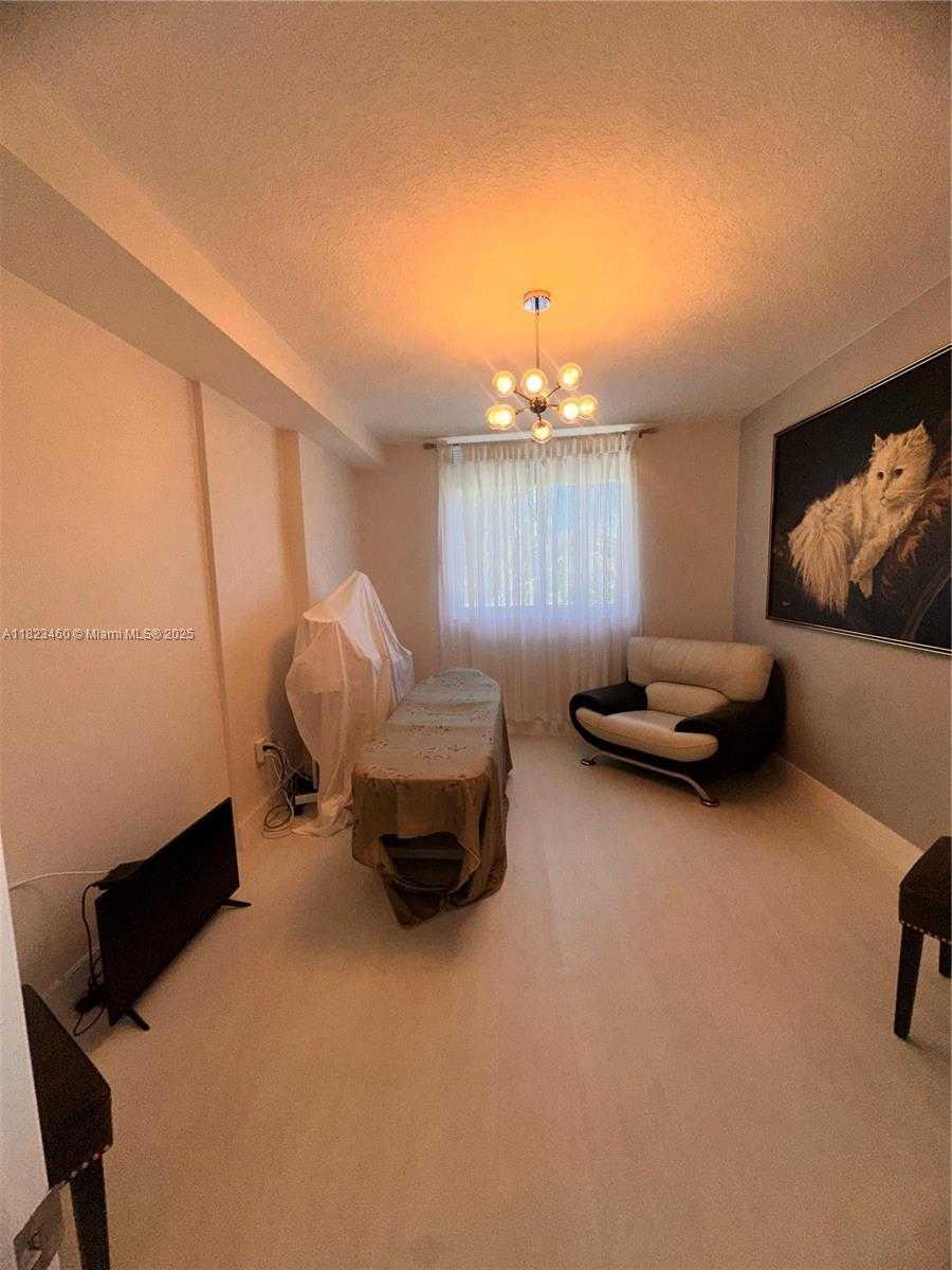 Small Image of 18800 NORTH EAST 29TH AVE #412, Aventura Number 31