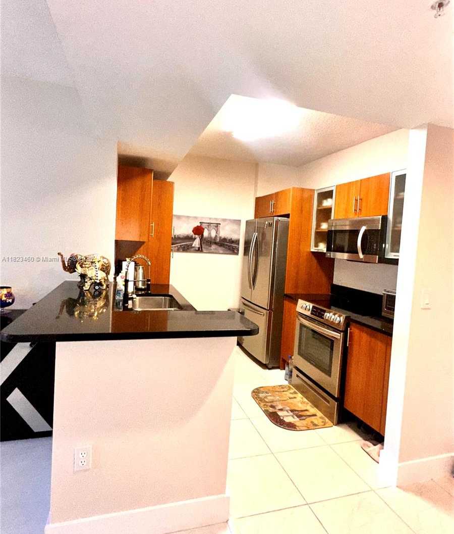 Small Image of 18800 NORTH EAST 29TH AVE #412, Aventura Number 7