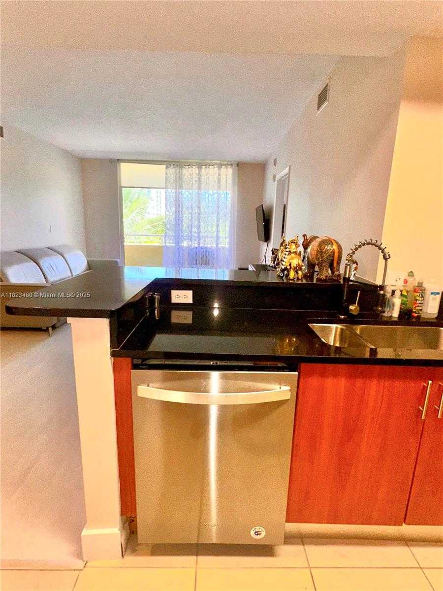 Small Image of 18800 NORTH EAST 29TH AVE #412, Aventura Number 8