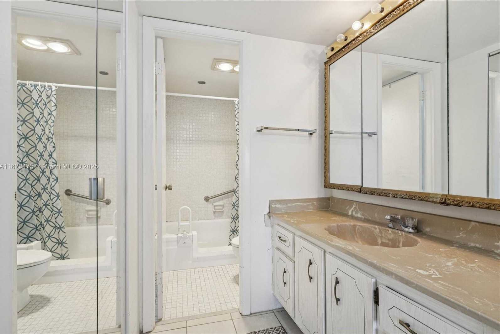Small Image of 900 SAINT CHARLES PL #420, Pembroke Pines Number 20