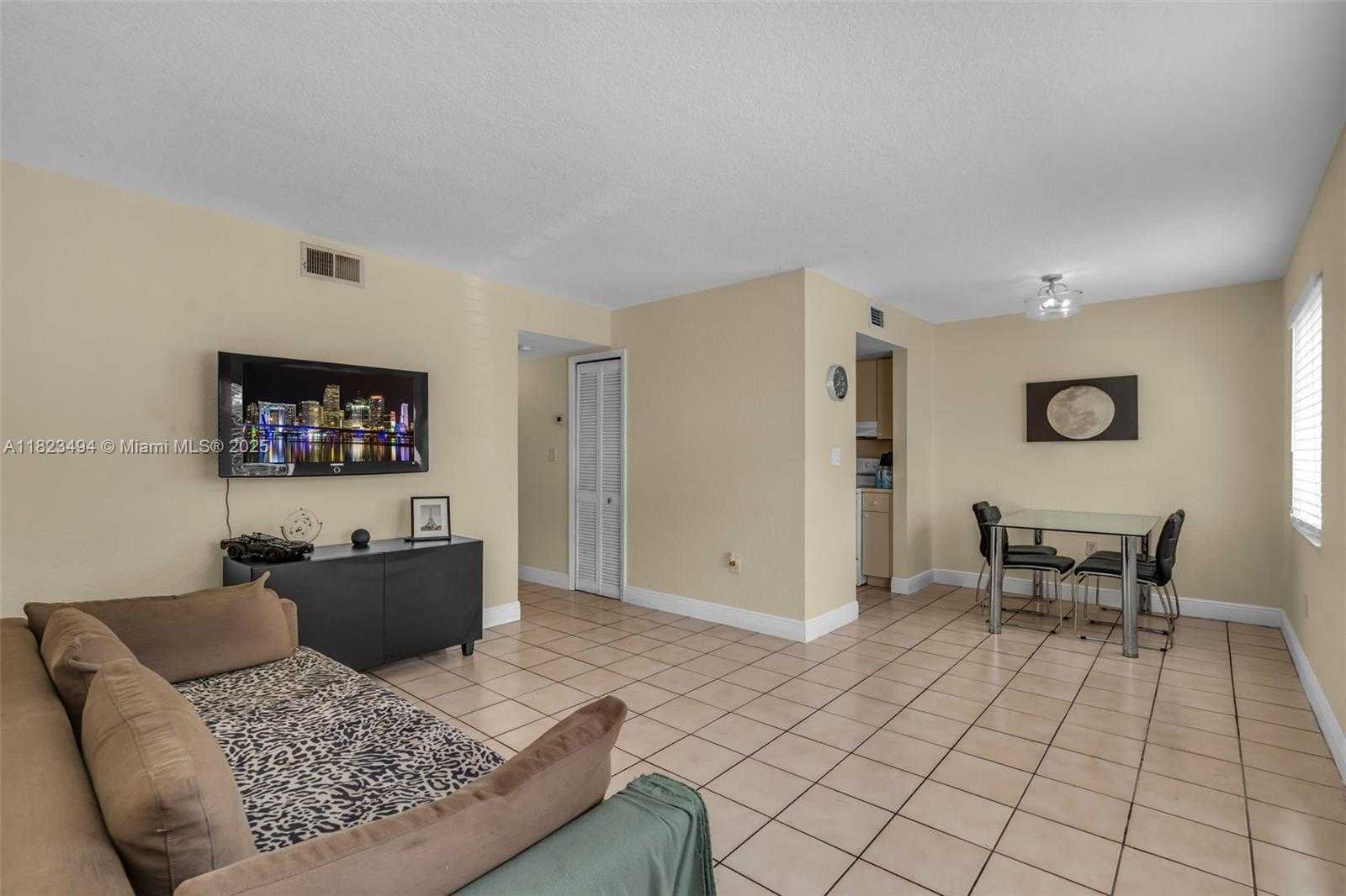 Small Image of 7275 WEST 24TH AVE #138, Hialeah Number 3