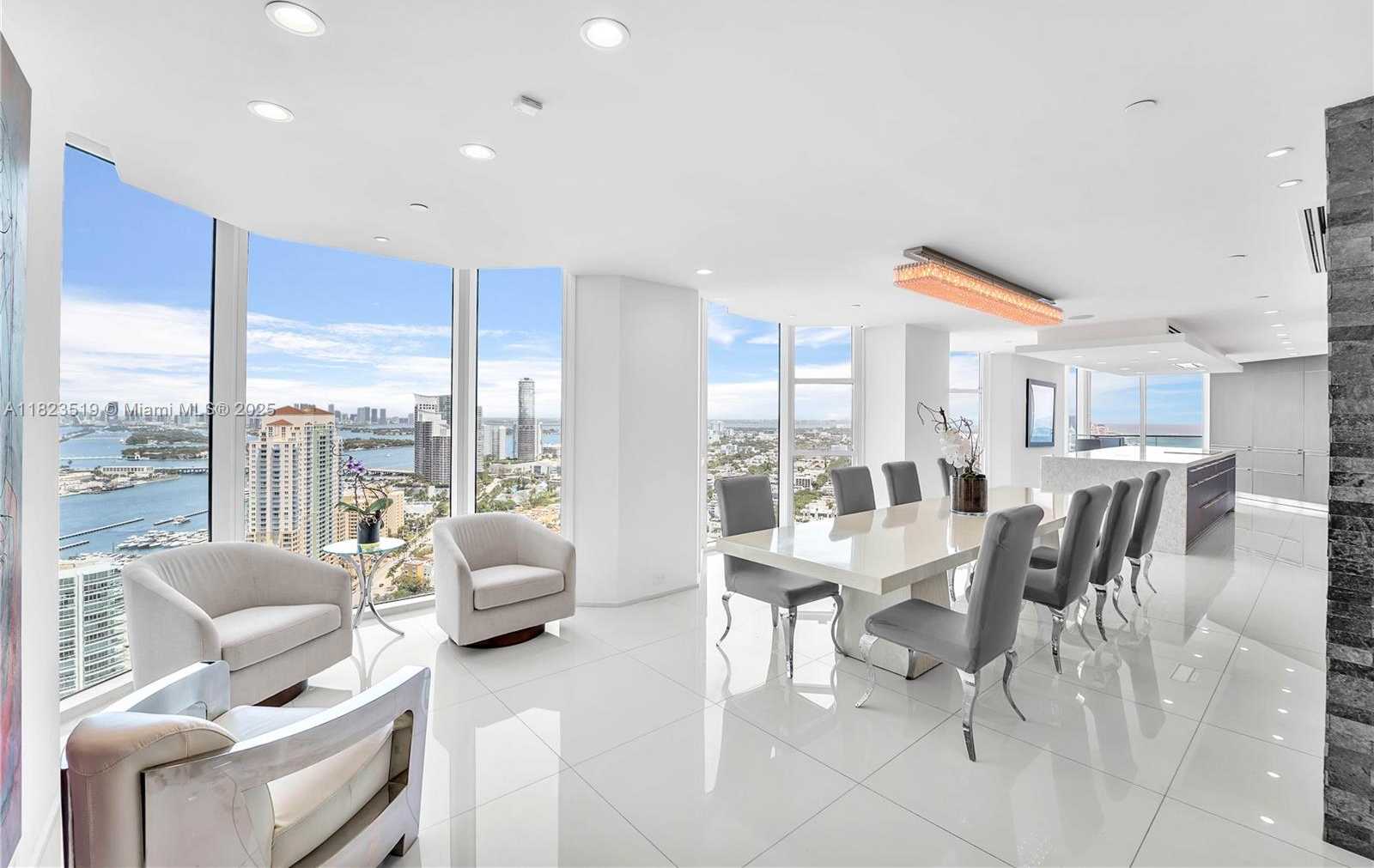 Small Image of 300 SOUTH POINTE DR #3405, Miami Beach Number 15