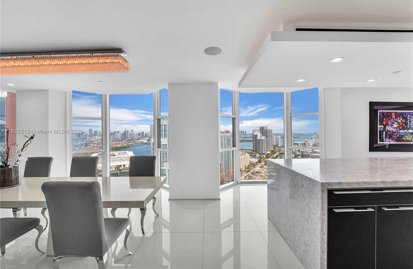 Small Image of 300 SOUTH POINTE DR #3405, Miami Beach Number 16