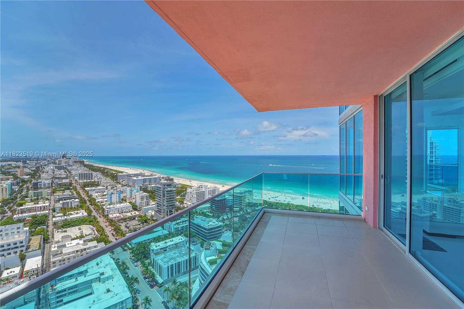 Small Image of 300 SOUTH POINTE DR #3405, Miami Beach Number 33
