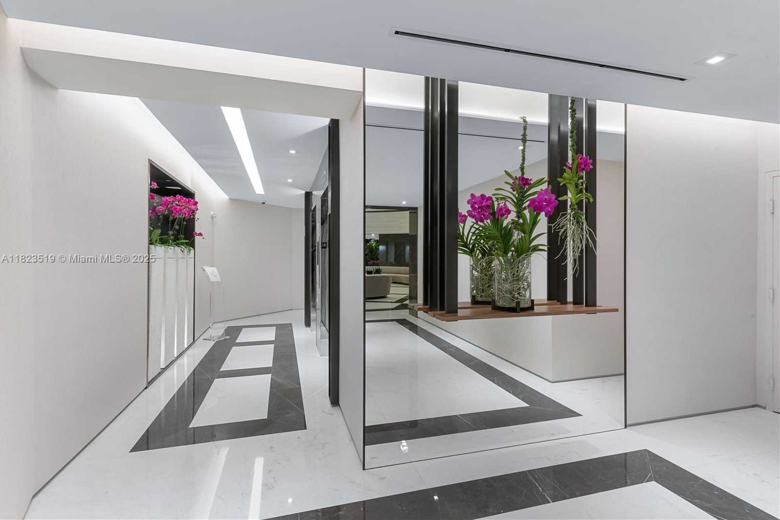 Small Image of 300 SOUTH POINTE DR #3405, Miami Beach Number 71