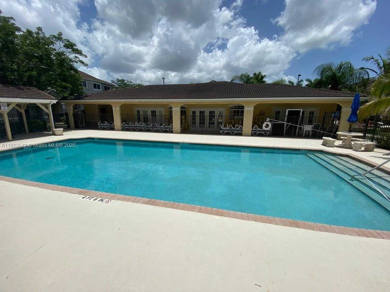 Small Image of 15422 SOUTH WEST 284 ST #7207, Homestead Number 2