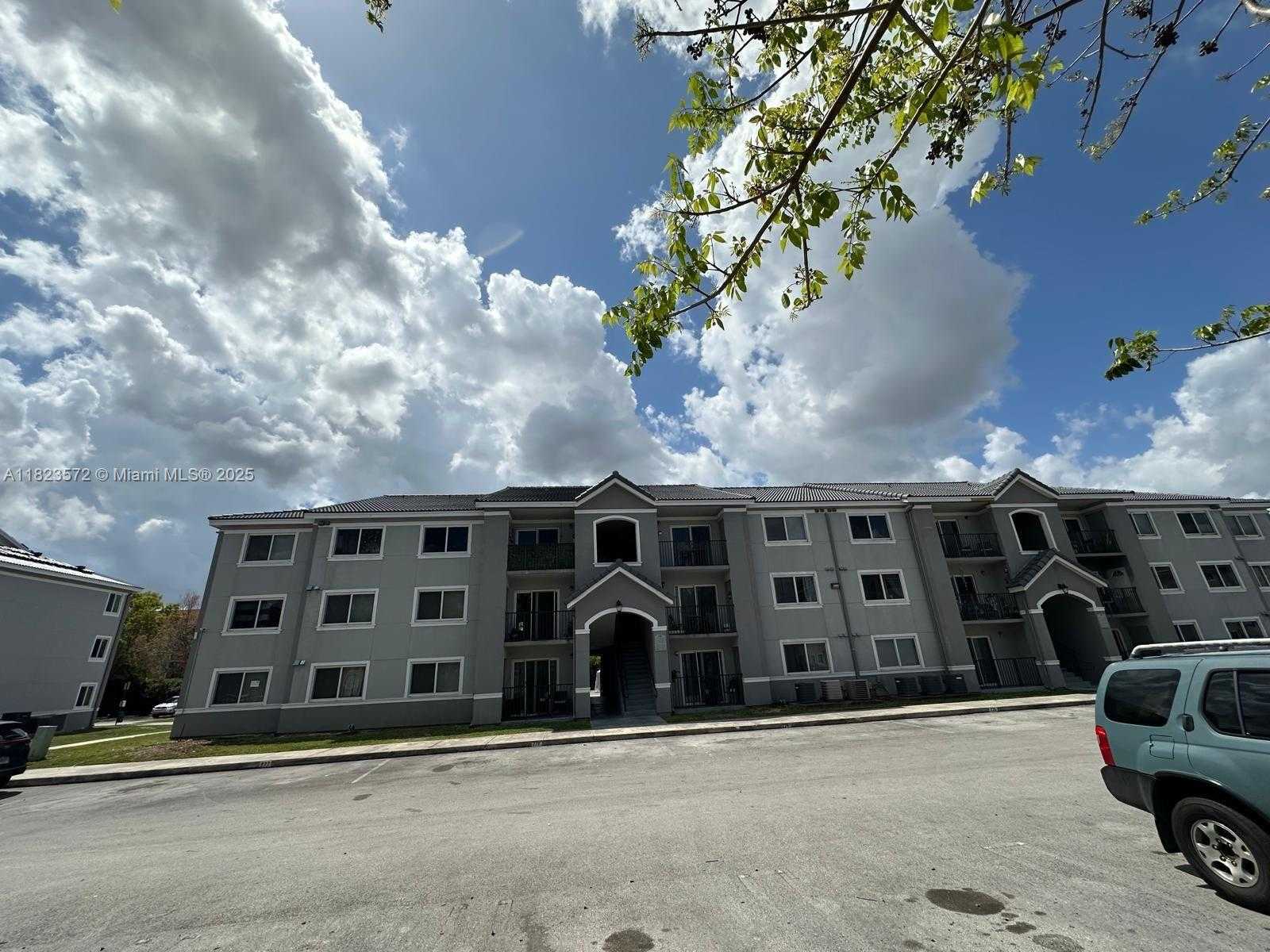 Small Image of 15422 SOUTH WEST 284 ST #7207, Homestead Number 24