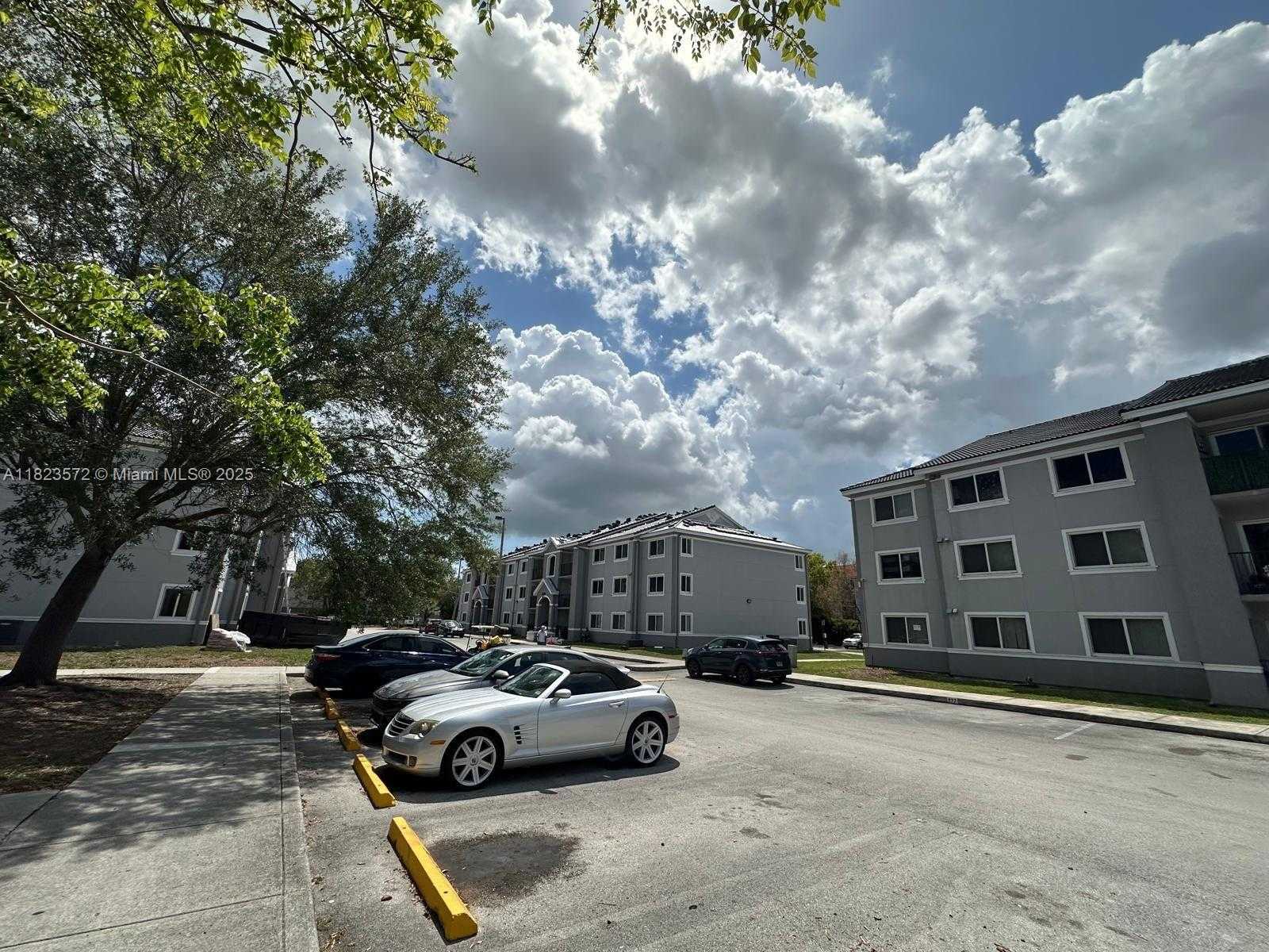Small Image of 15422 SOUTH WEST 284 ST #7207, Homestead Number 27