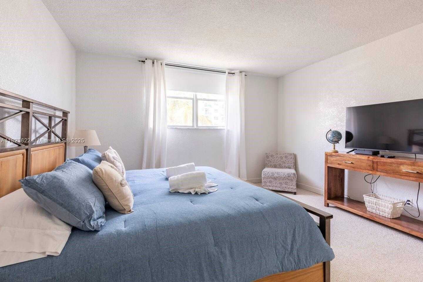 Small Image of 4001 SOUTH OCEAN DR #5M, Hollywood Number 7