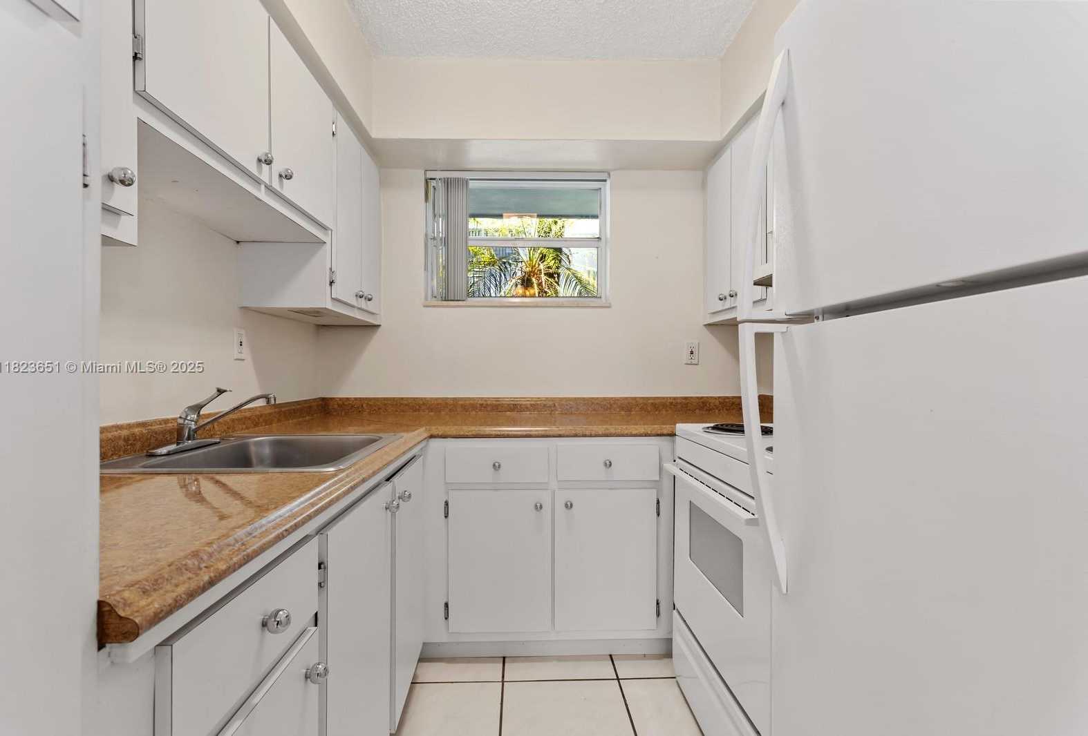 Small Image of 1800 SOUTH WEST 25TH ST #2102, Miami Number 8
