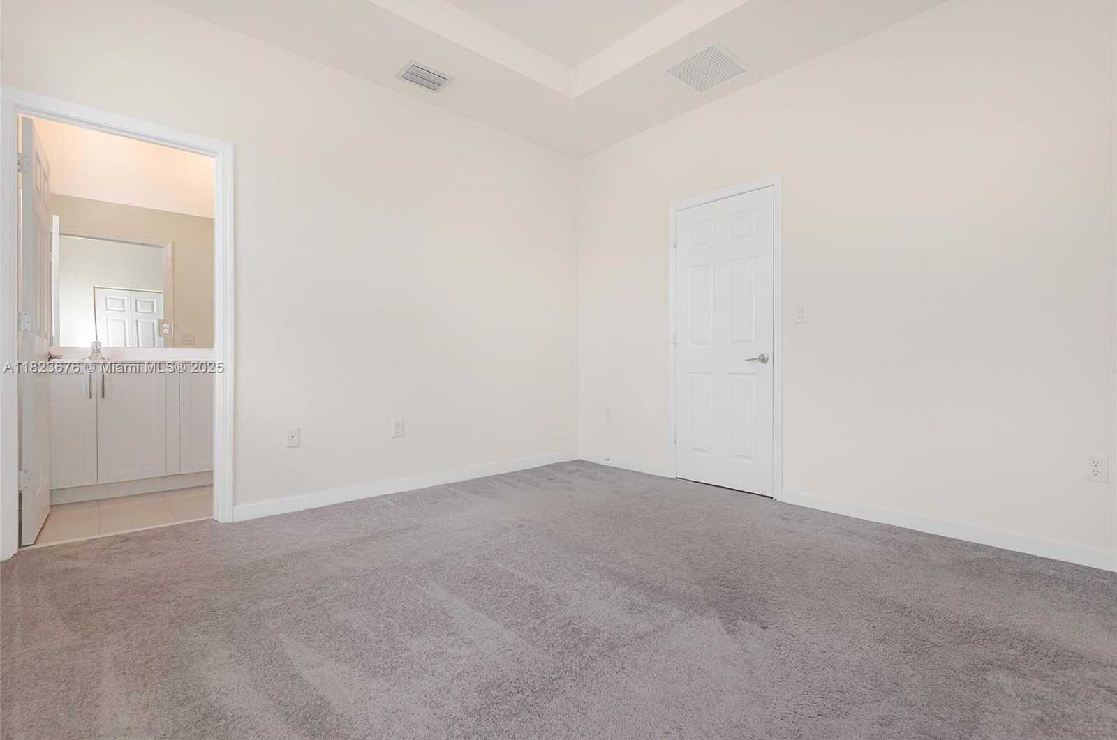 Small Image of 3348 WEST 108TH ST, Hialeah Number 16