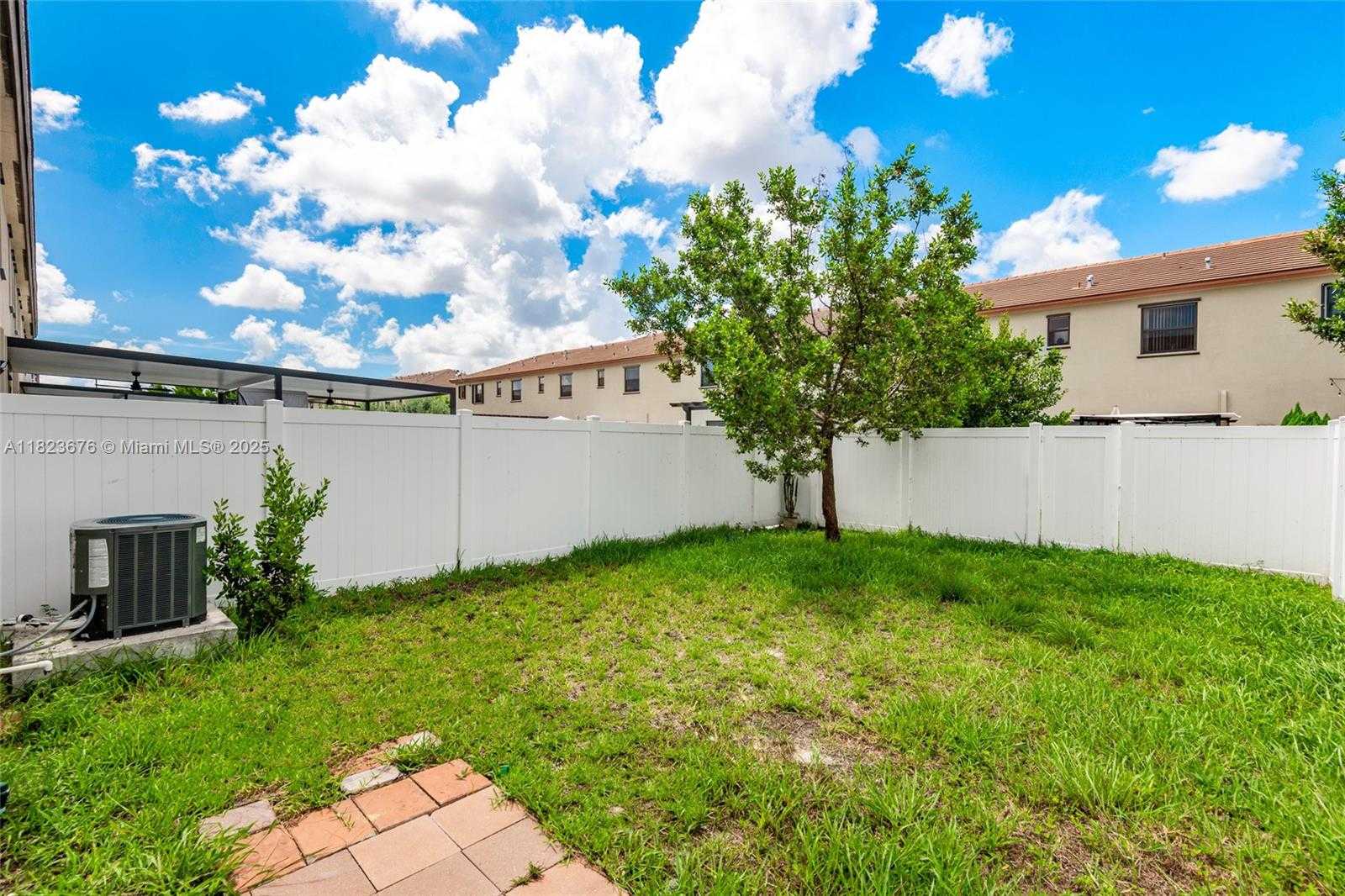 Small Image of 3348 WEST 108TH ST, Hialeah Number 25