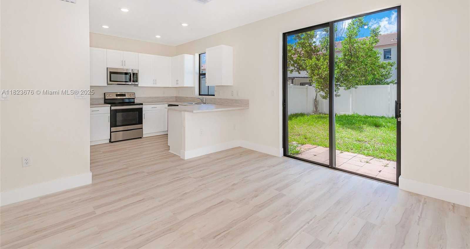 Small Image of 3348 WEST 108TH ST, Hialeah Number 6