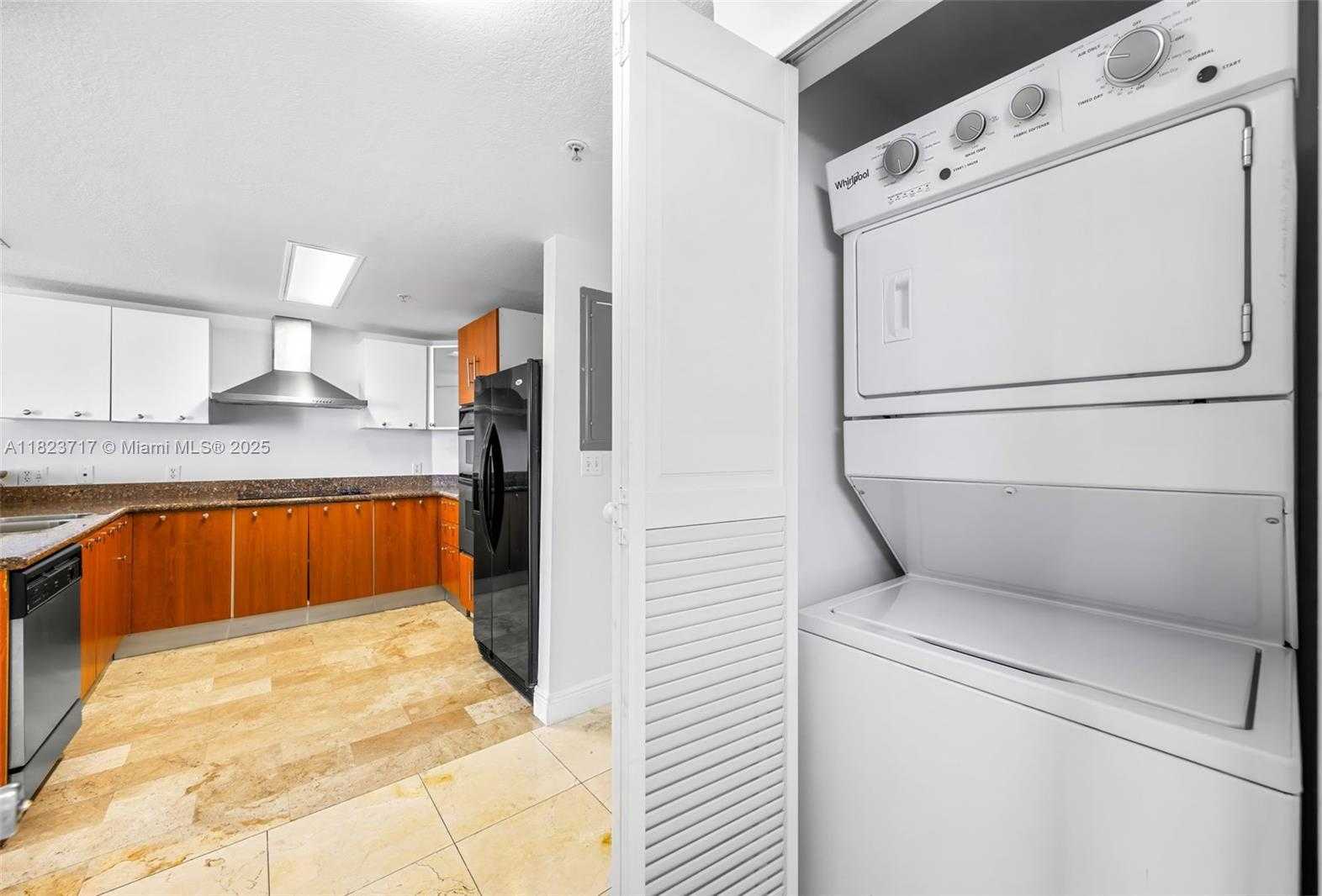 Small Image of 170 SOUTH EAST 14TH ST #1203, Miami Number 17