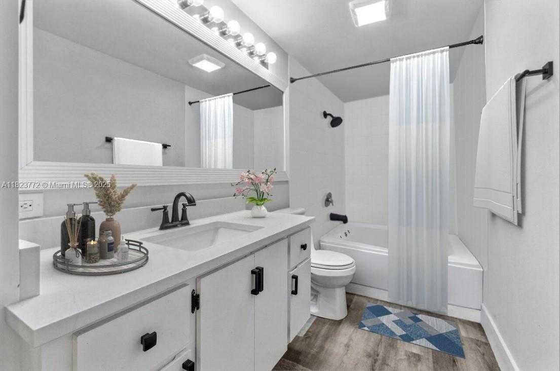 Small Image of 6812 68TH WAY, West Palm Beach Number 13