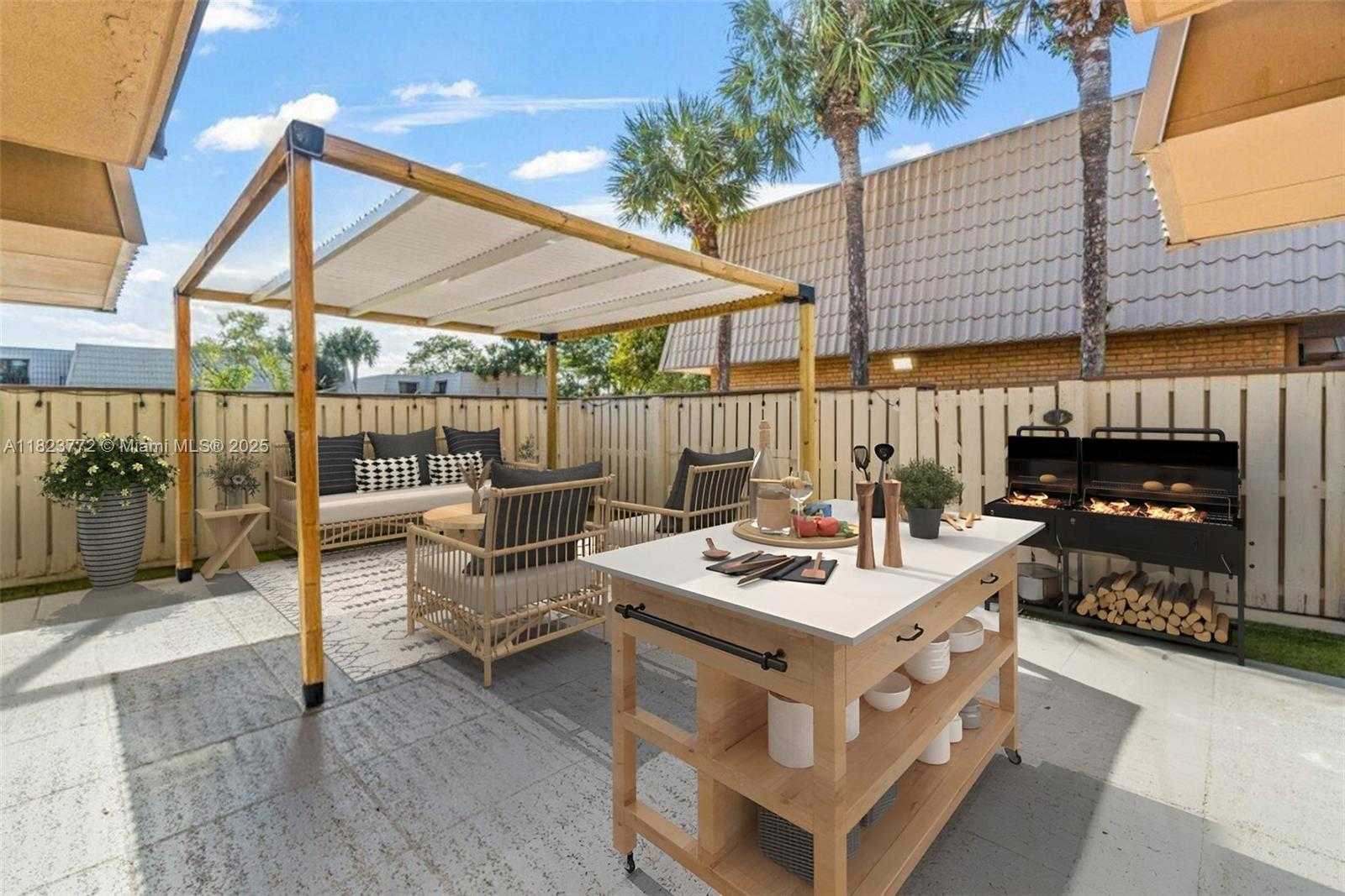 Small Image of 6812 68TH WAY, West Palm Beach Number 2