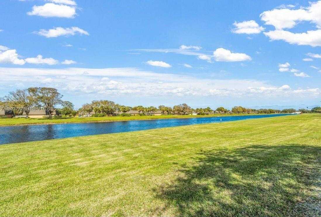 Small Image of 6812 68TH WAY, West Palm Beach Number 20