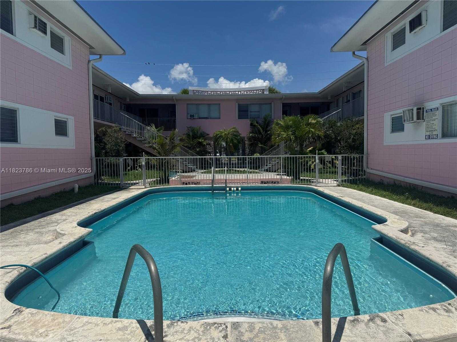 Small Image of 7921 EAST DR #8, North Bay Village Number 3