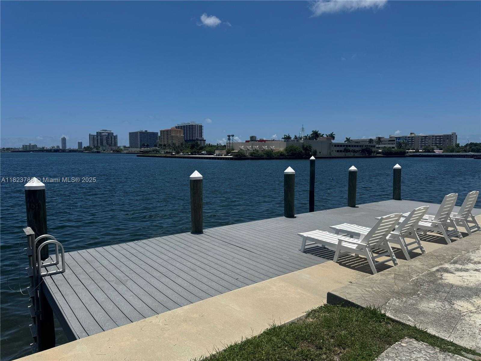 Small Image of 7921 EAST DR #8, North Bay Village Number 4