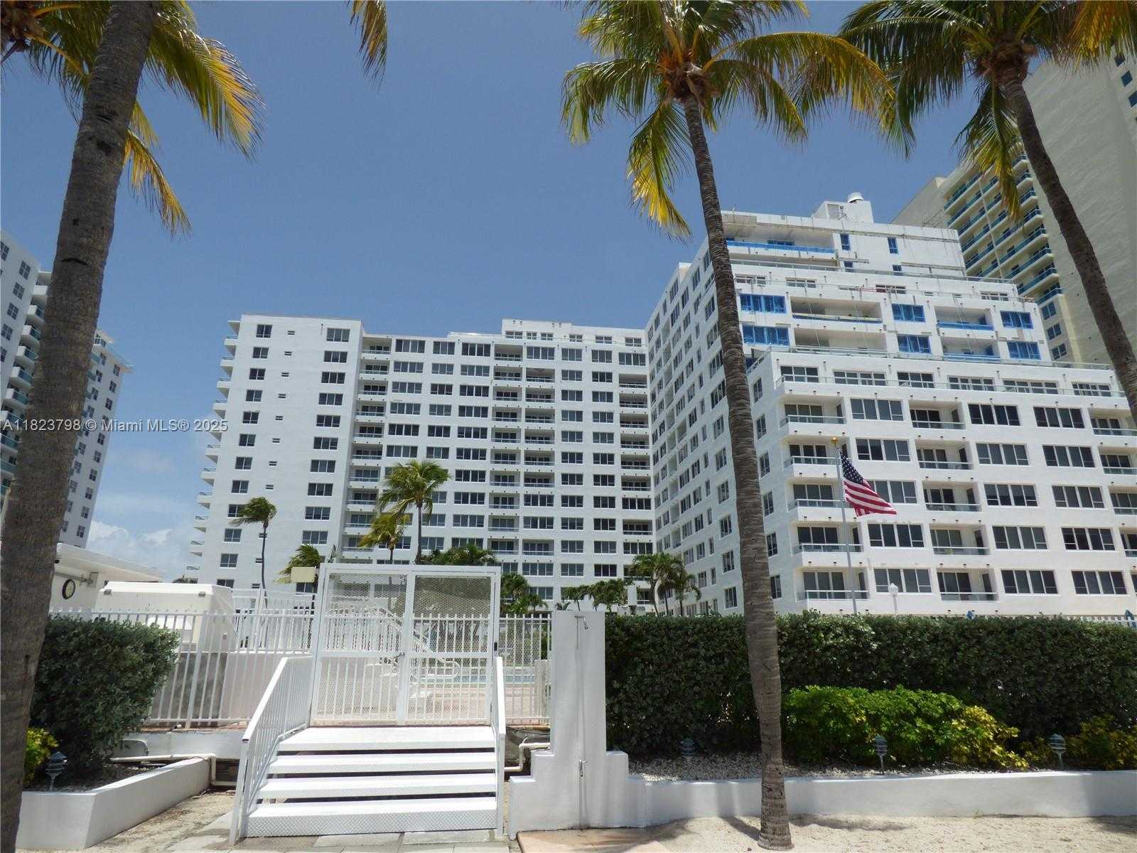Small Image of 5005 COLLINS AVE #202, Miami Beach Number 12