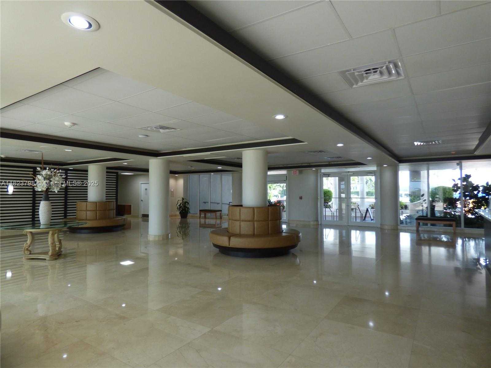Small Image of 5005 COLLINS AVE #202, Miami Beach Number 4