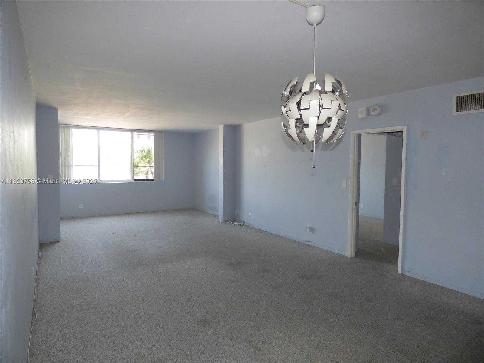 Small Image of 5005 COLLINS AVE #202, Miami Beach Number 6
