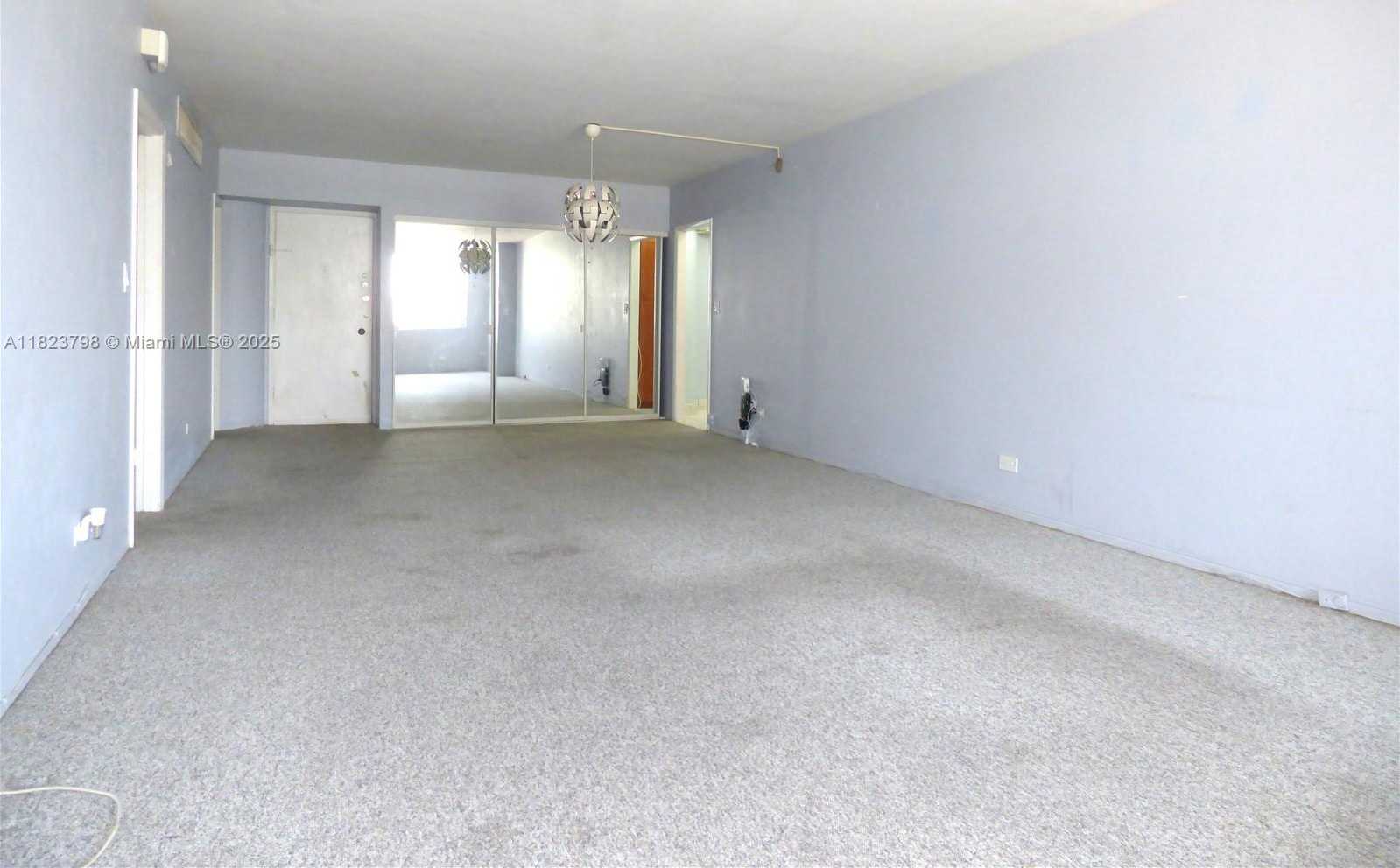 Small Image of 5005 COLLINS AVE #202, Miami Beach Number 8