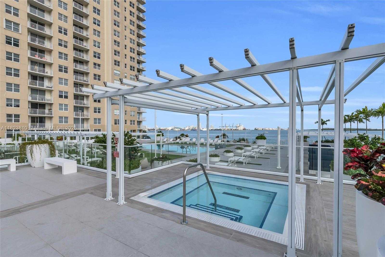 Small Image of 770 CLAUGHTON ISLAND DR #806, Miami Number 11