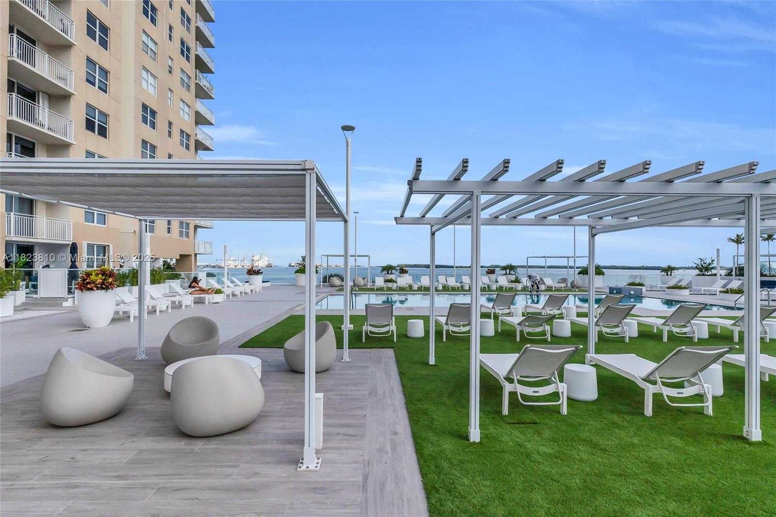Small Image of 770 CLAUGHTON ISLAND DR #806, Miami Number 12