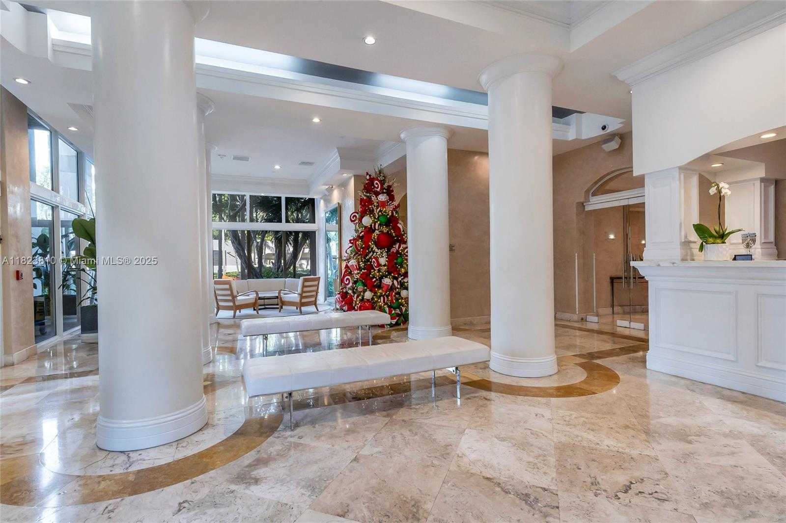 Small Image of 770 CLAUGHTON ISLAND DR #806, Miami Number 19
