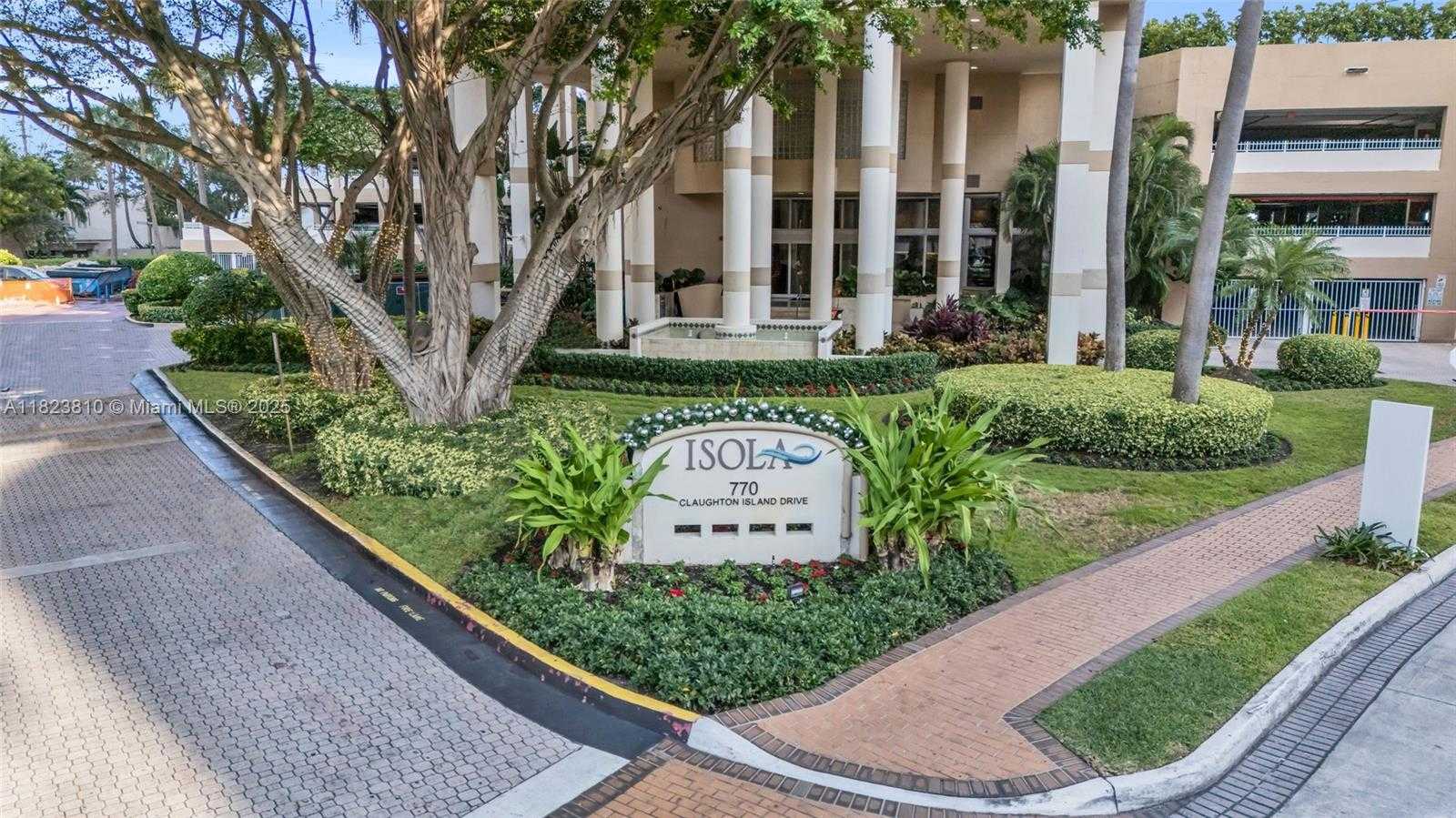 Small Image of 770 CLAUGHTON ISLAND DR #806, Miami Number 20