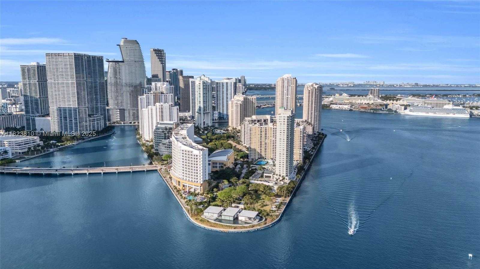 Small Image of 770 CLAUGHTON ISLAND DR #806, Miami Number 21
