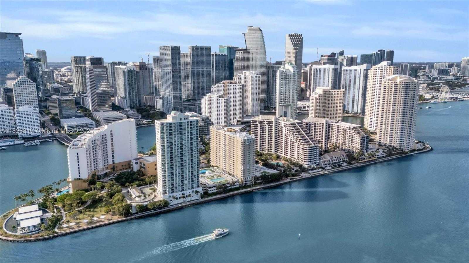 Small Image of 770 CLAUGHTON ISLAND DR #806, Miami Number 22