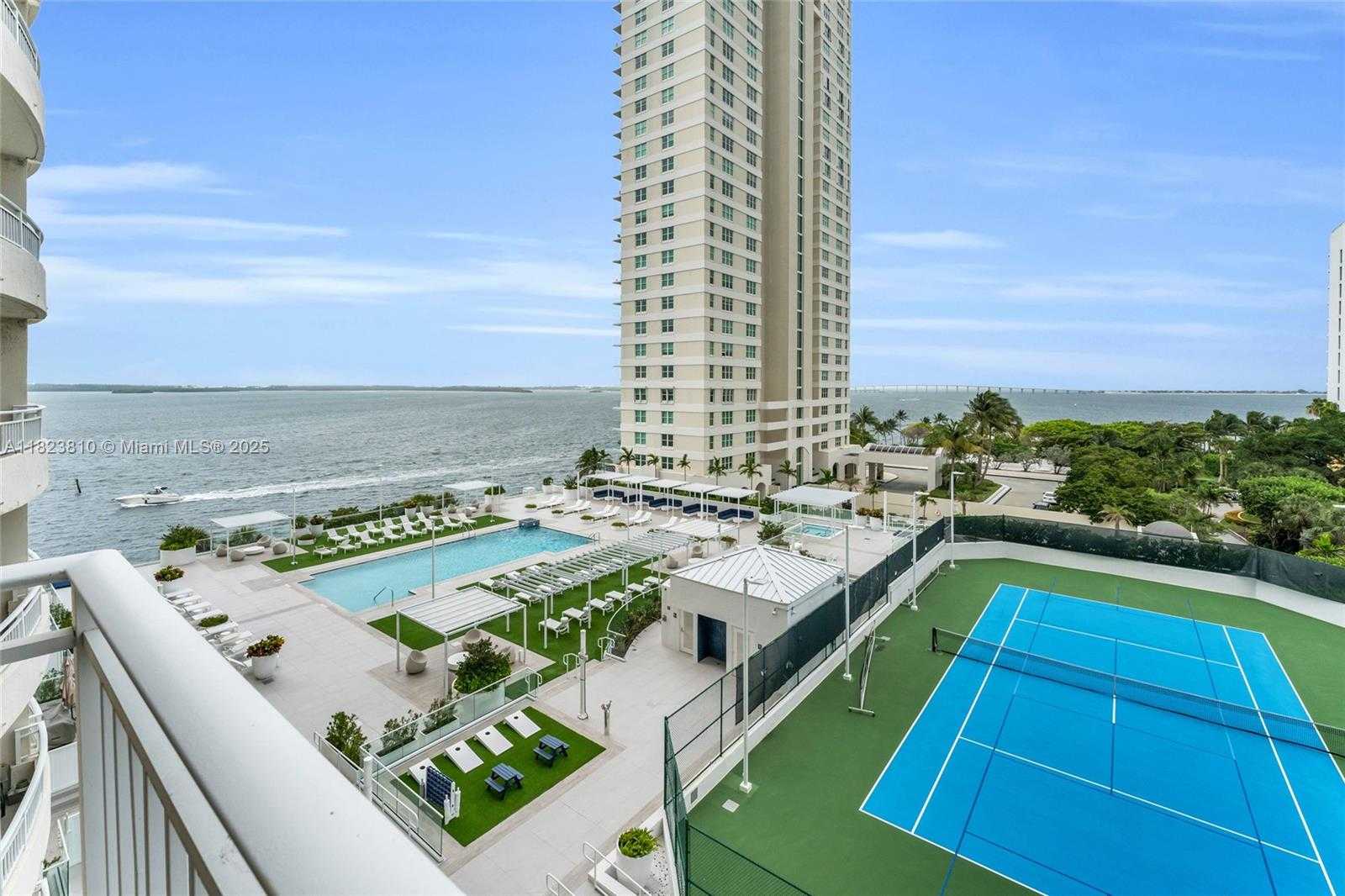 Small Image of 770 CLAUGHTON ISLAND DR #806, Miami Number 5